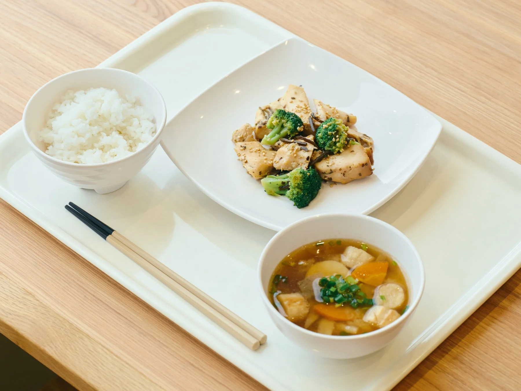 提供された定食のイメージ
