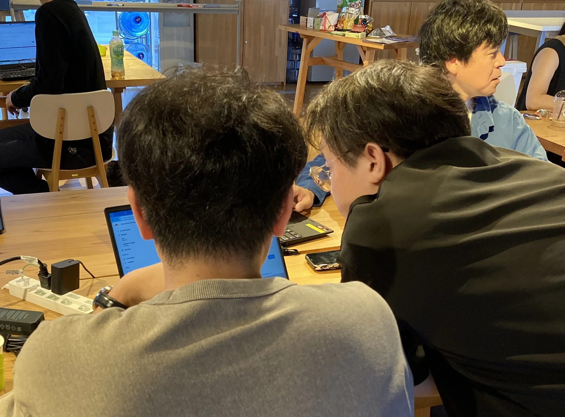 共同作業の様子