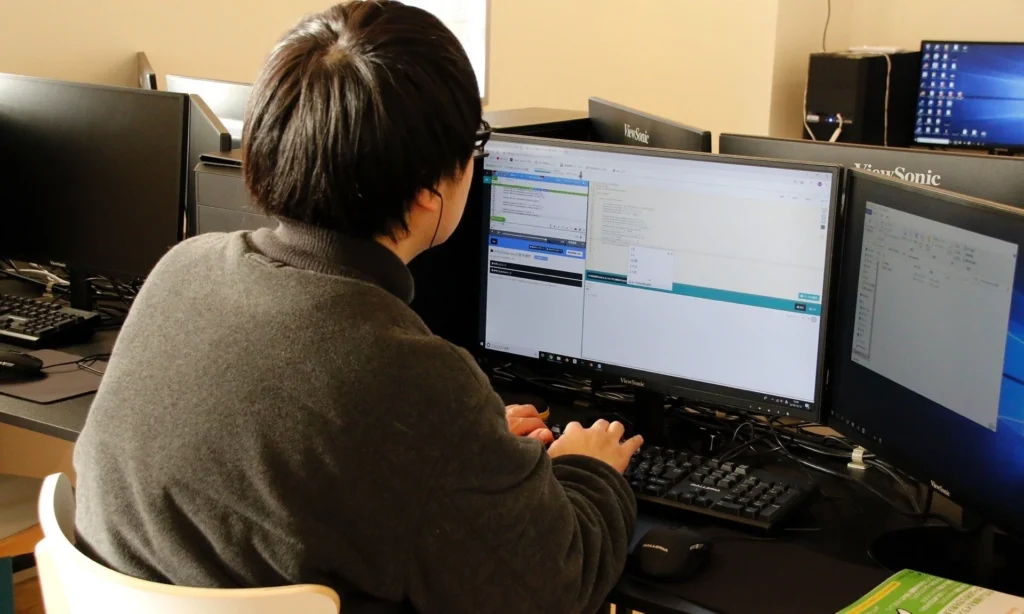 群馬県高崎市に就労継続支援B型『ONECODE』が開所 – 3DCG・プログラミングでITスキルを習得し、作品をオンライン販売